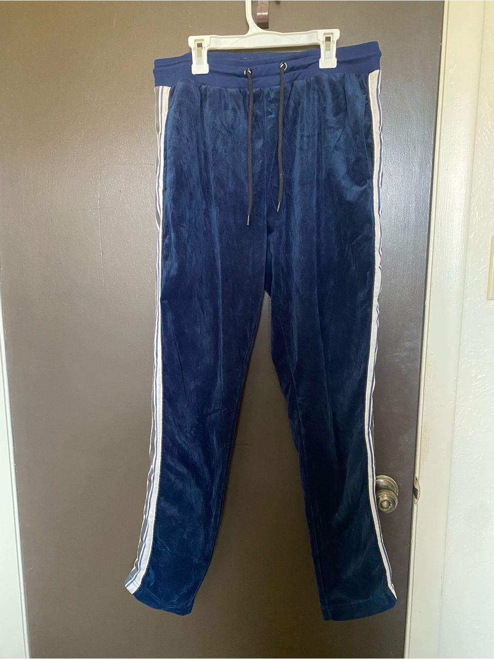 Women’s Modern Culture Track Pants Size M